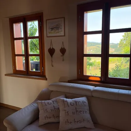 Holiday home Cozy Winehouse - Remote Vineyard Escape *