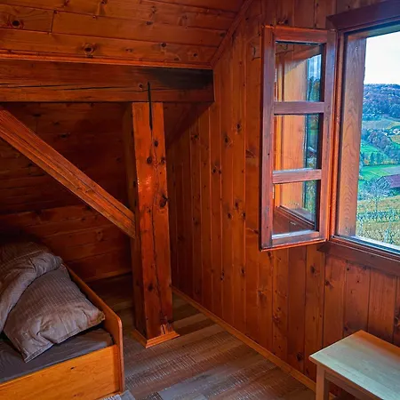 Cozy Winehouse - Remote Vineyard Escape