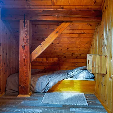 Cozy Winehouse - Remote Vineyard Escape Podcetrtek
